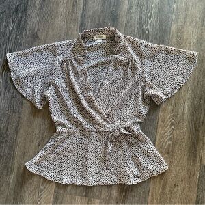 Monteau Los Angeles Black and Tan Patterned Blouse